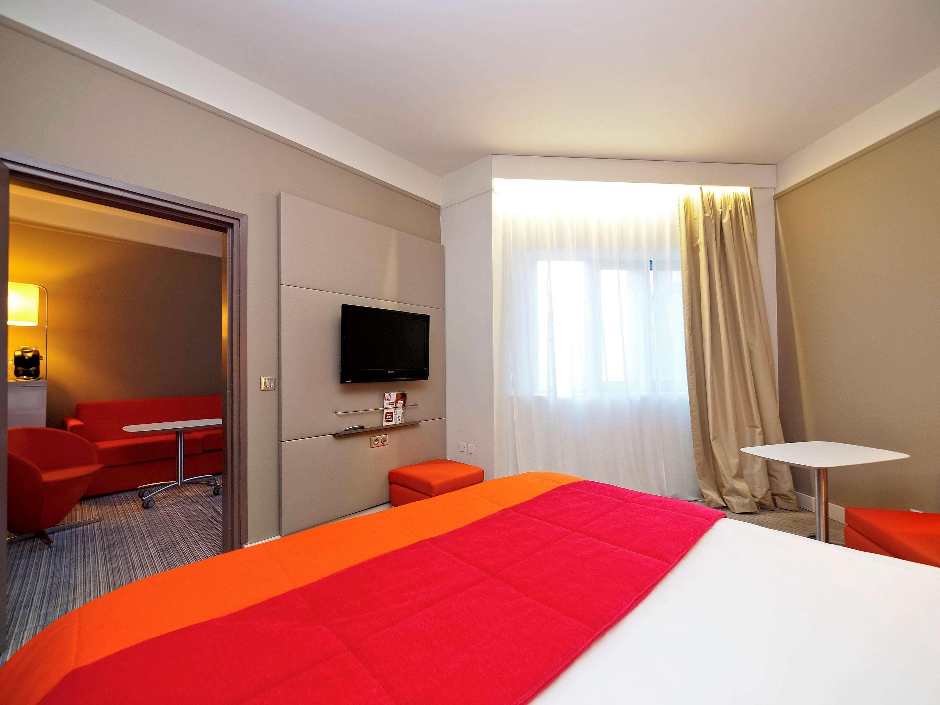 Mercure Nantes Centre Grand Hotel Exterior photo